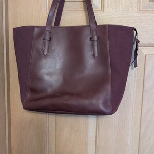Elegant Burgundy Leather Tote Bag